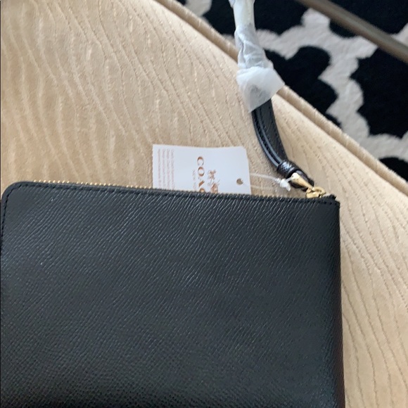 Coach wristlet - Picture 3 of 3
